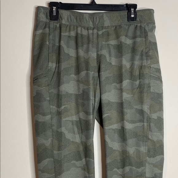 Kuhl | Women’s Camo FreeFlex Dash Pants Size Medium - Picture 2 of 8